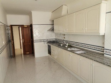 Apartamento T3 à venda na Rua de Olivença