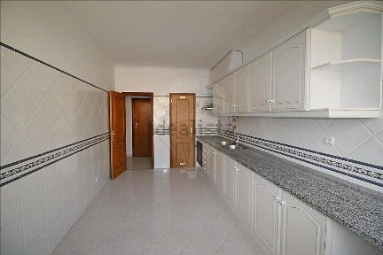 Apartamento T4 à venda em Cidade de Santarém