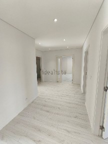 Apartamento T3 à venda na Rua Carlos Maria Pereira, 19