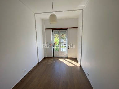 Apartamento T2 à venda na Rua Arcos