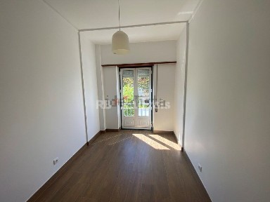 Apartamento T2 à venda na Rua Arcos