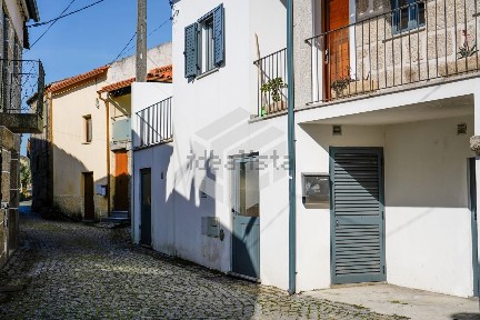 Ervedal, Rua Vale