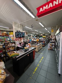 Supermercado, frutaria para trespasse na Estrada da Boa Nova