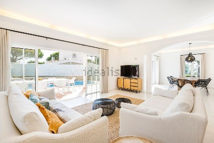 Almancil, Vale do Lobo, Rua da Romanzeira, 633