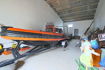 Armazém à venda na Bufarda - Ribafria