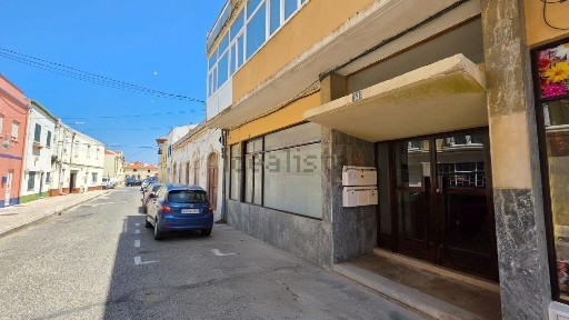 Espaço comercial à venda na Rua da Alegria, 51