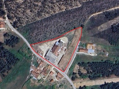 Armazém à venda em Almagreira