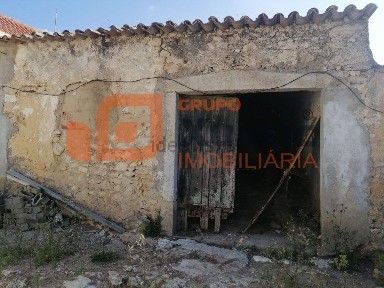 Armazém à venda em Olho Marinho