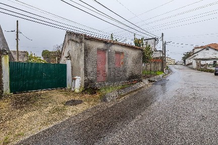Armazém à venda em Batalha