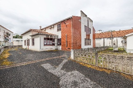 Armazém à venda em Batalha