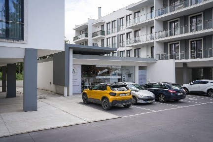 Espaço comercial à venda na Avenida Mestre António Duarte, 3