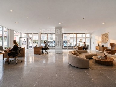 Espaço comercial à venda na Travessa Sul do Covão