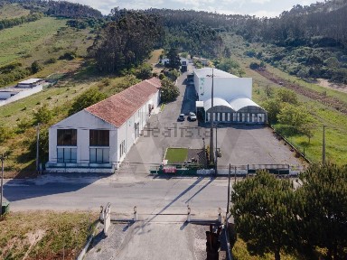 Armazém à venda na Rua Primeiro de Julho