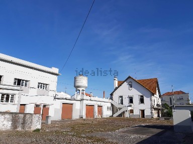 Armazém à venda na Rua Júlio Tornelli s/n