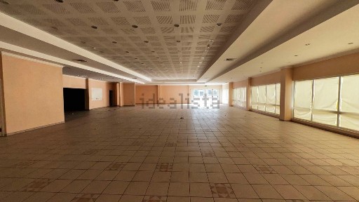 Espaço comercial à venda em Espaço comercial à venda na Rua Dona Inês de Castro s/n