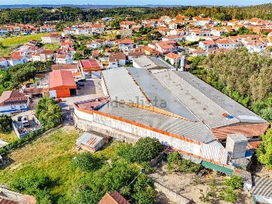 Armazém à venda na Rua Carreira da Vila