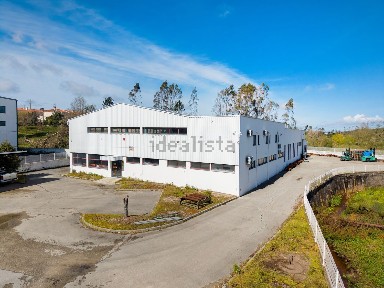 Armazém à venda na Estrada da Maceira
