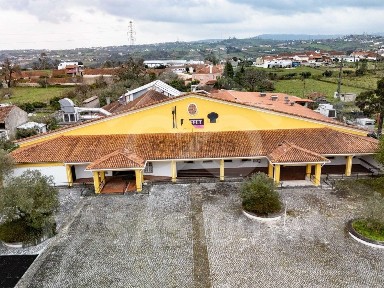 Espaço comercial à venda em Batalha