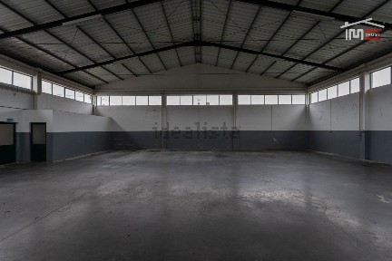 Espaço comercial à venda em São Mamede