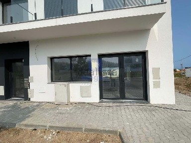 Espaço comercial à venda na Rua de Moçambique