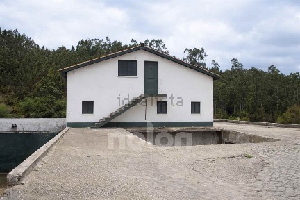 Armazém à venda em Ic3, 325