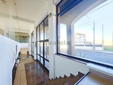 Espaço comercial à venda em Ferrel