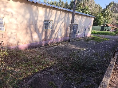 Armazém à venda na Estrada Engenheiro Vieira Natividade s/n