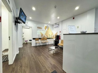 Espaço comercial à venda na Rua Professor Mota Pinto, 6