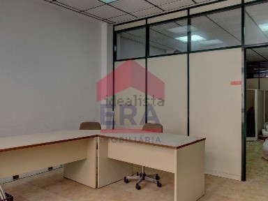 Espaço comercial à venda na Travessa da Esperança