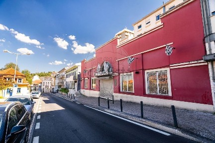 Armazém à venda na Rua Machado dos Santos