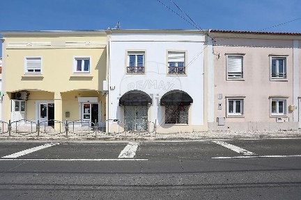 Espaço comercial à venda em Serra D'El Rei