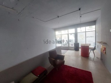 Espaço comercial à venda na Rua Raul Proença
