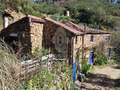 Espaço comercial à venda em Figueiró dos Vinhos e Bairradas