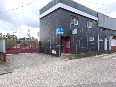 Armazém à venda no Largo do Castelo