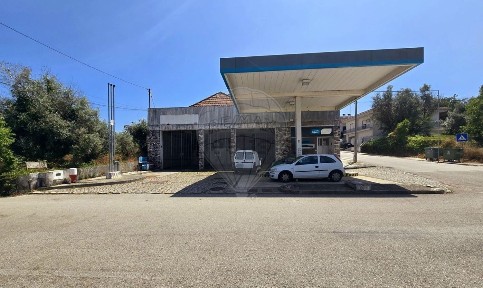 Armazém à venda em Ansião
