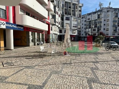 Espaço comercial à venda em Santo Onofre e Serra do Bouro