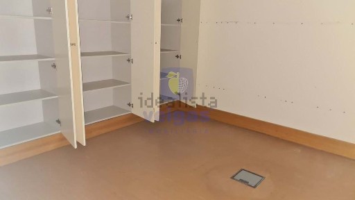 Espaço comercial à venda em Santo Onofre e Serra do Bouro