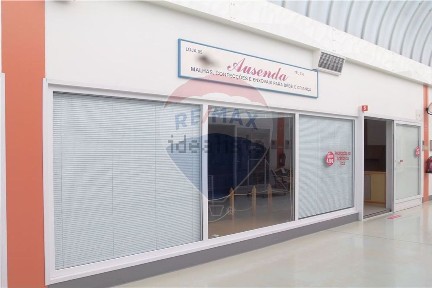 Espaço comercial à venda na Rua Principal