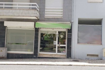 Espaço comercial à venda na Rua Dom Afonso de Albuquerque, 99