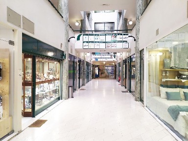 Espaço comercial à venda na Rua de São Francisco, 8