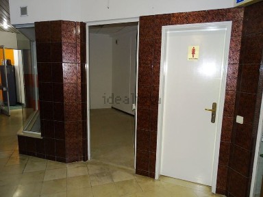 Espaço comercial à venda nas Rua José Pedro Ferreira