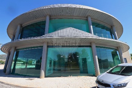 Arrendamento de armazém na Rua C