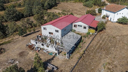 Armazém à venda em Lugar de Corgas s/n