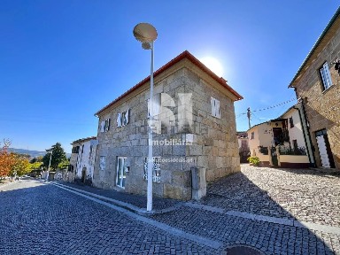 Espaço comercial à venda na Rua do Bairro