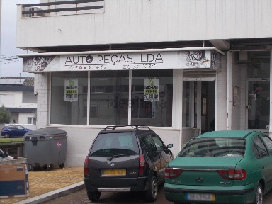 Espaço comercial à venda na Rua Nadir Afonso