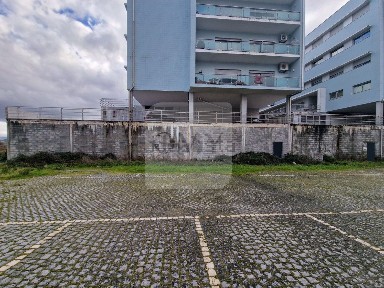 Armazém à venda em Murça