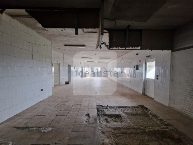 Espaço comercial à venda na Rua da Figueira Velha