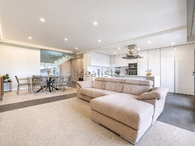 Duplex à venda na Corte Esteval