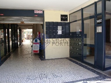 Arrendamento de escritório na Rua de Santa Catarina, 1480