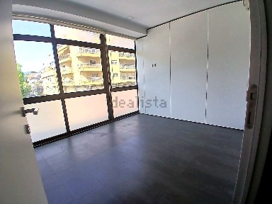 Arrendamento de escritório privado na Avenida da Boavista, 1243